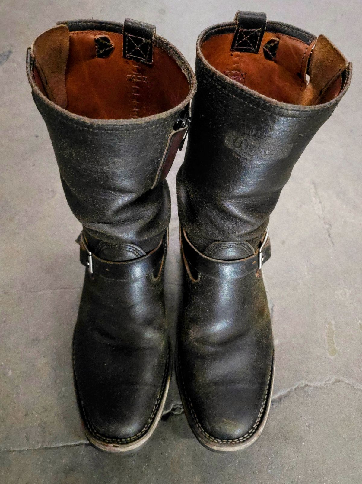 Photo by DaveWilkes on January 6, 2025 of the Wesco Standard And Strange Collab: The Quick Striker in Horween Olive Waxed Flesh.