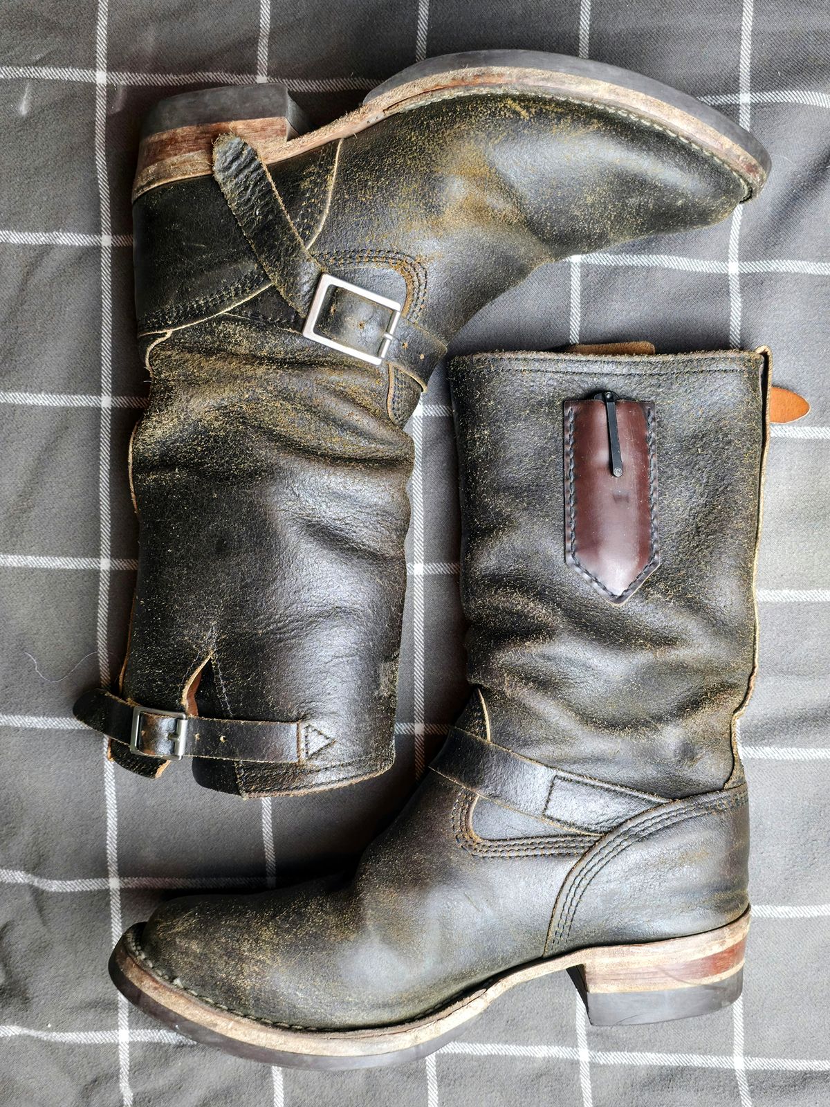 Photo by DaveWilkes on April 6, 2025 of the Wesco Standard And Strange Collab: The Quick Striker in Horween Olive Waxed Flesh.