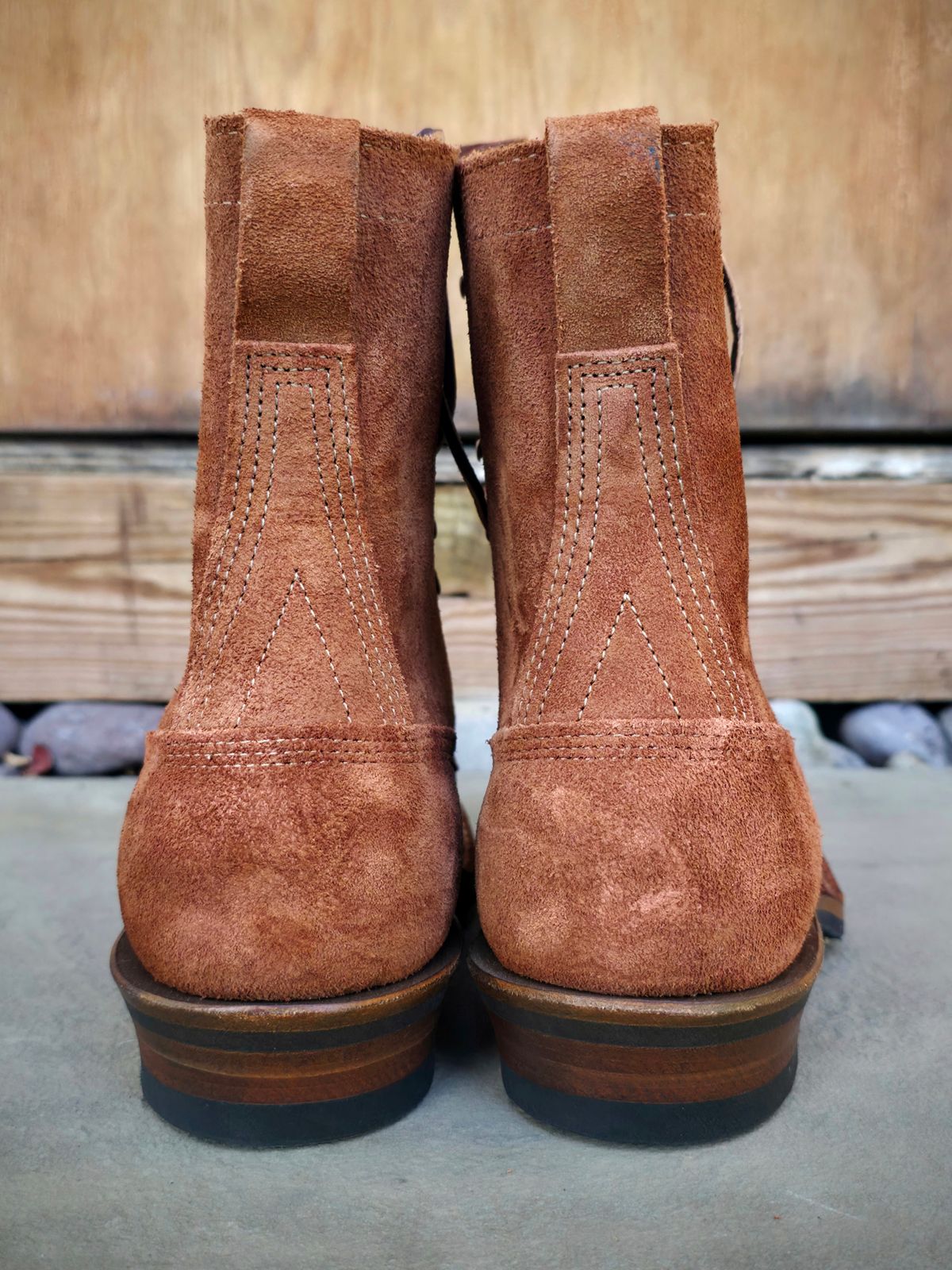 Photo by DaveWilkes on October 1, 2025 of the White's Bounty Hunter in Seidel Red Dog Oil Tan Roughout.