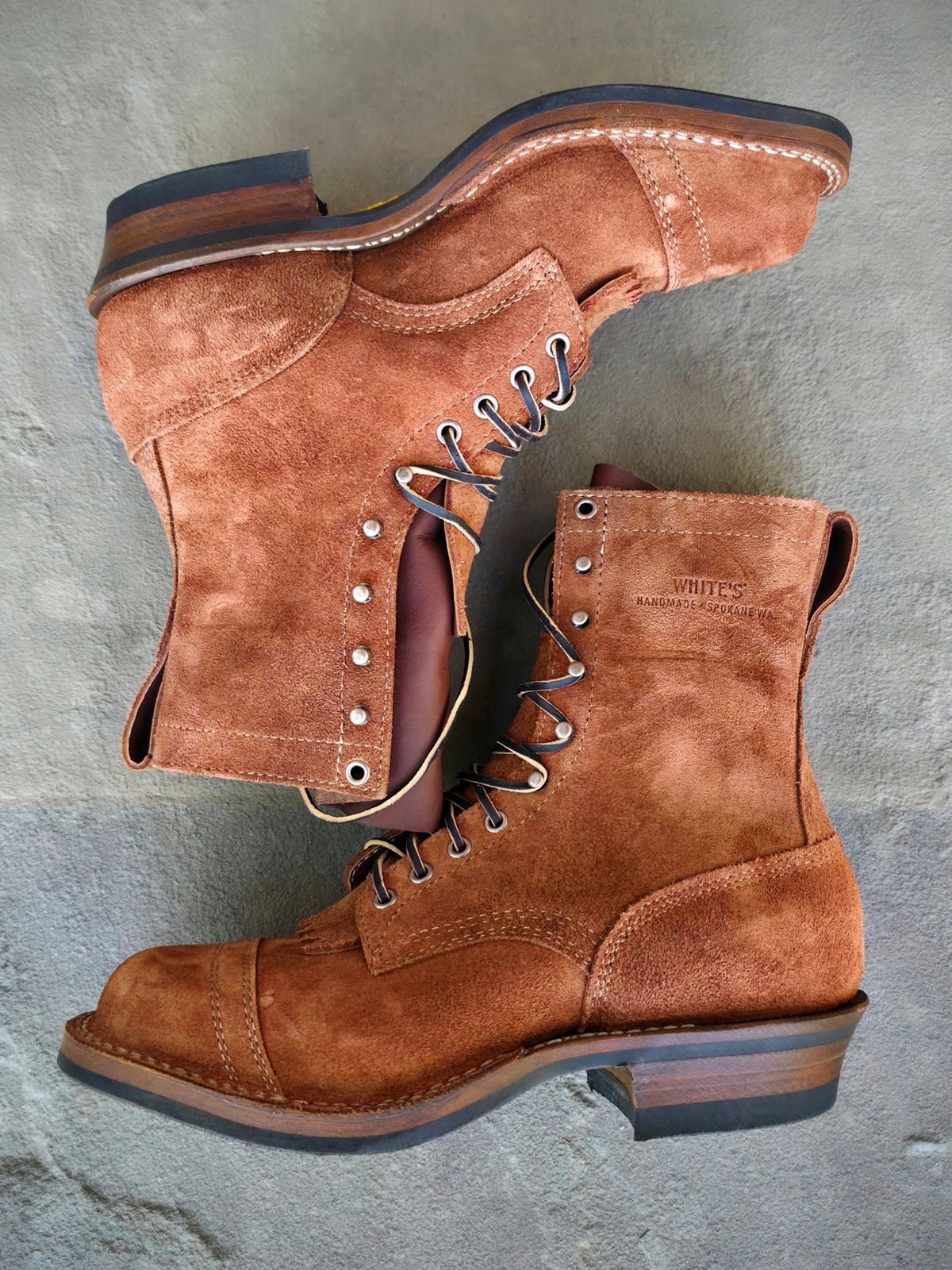 Photo by DaveWilkes on October 1, 2025 of the White's Bounty Hunter in Seidel Red Dog Oil Tan Roughout.