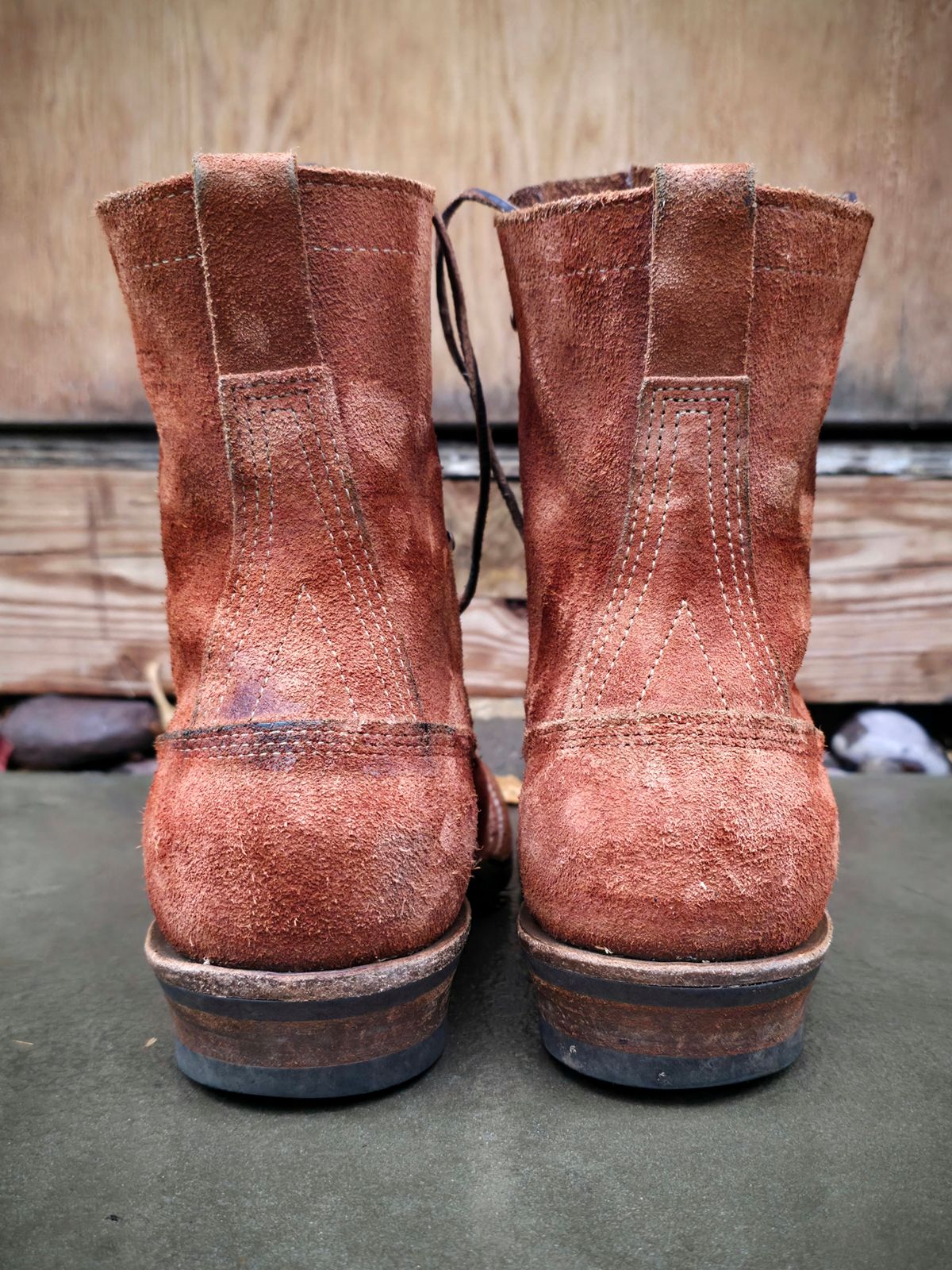 Photo by DaveWilkes on November 5, 2025 of the White's Bounty Hunter in Seidel Red Dog Oil Tan Roughout.