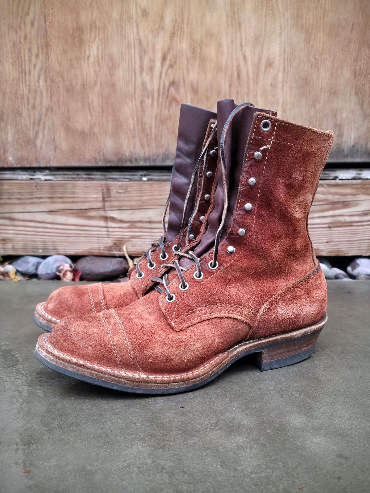 Photo by DaveWilkes on November 5, 2025 of the White's Bounty Hunter in Seidel Red Dog Oil Tan Roughout.