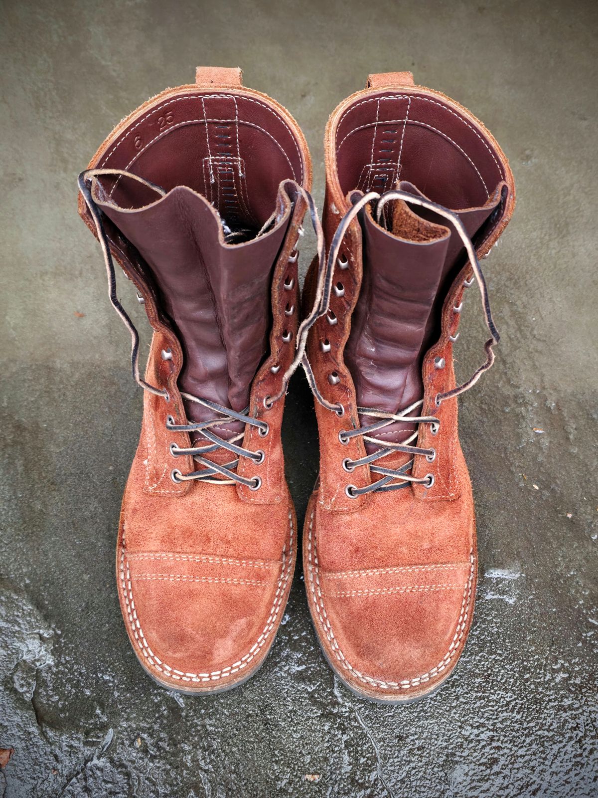 Photo by DaveWilkes on November 5, 2025 of the White's Bounty Hunter in Seidel Red Dog Oil Tan Roughout.