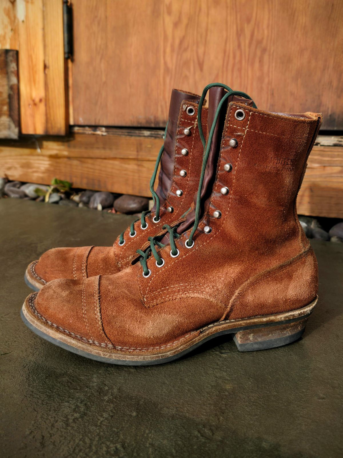 Photo by DaveWilkes on December 1, 2025 of the White's Bounty Hunter in Seidel Red Dog Oil Tan Roughout.