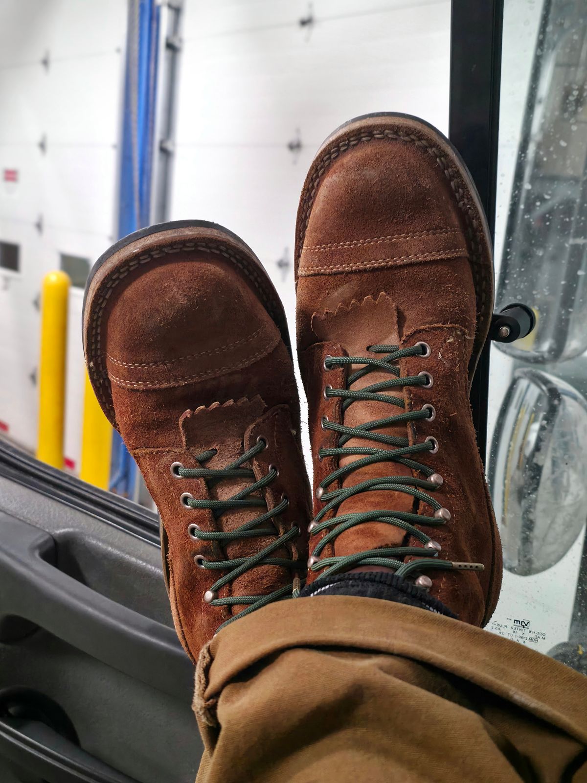 Photo by DaveWilkes on January 6, 2026 of the White's Bounty Hunter in Seidel Red Dog Oil Tan Roughout.