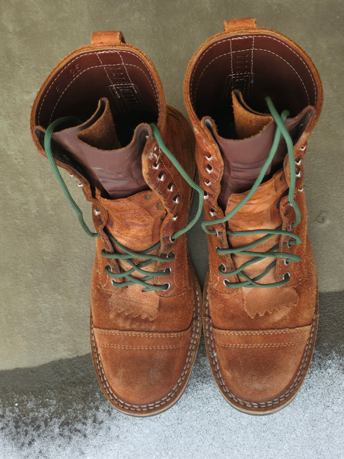 Photo by DaveWilkes on January 5, 2026 of the White's Bounty Hunter in Seidel Red Dog Oil Tan Roughout.