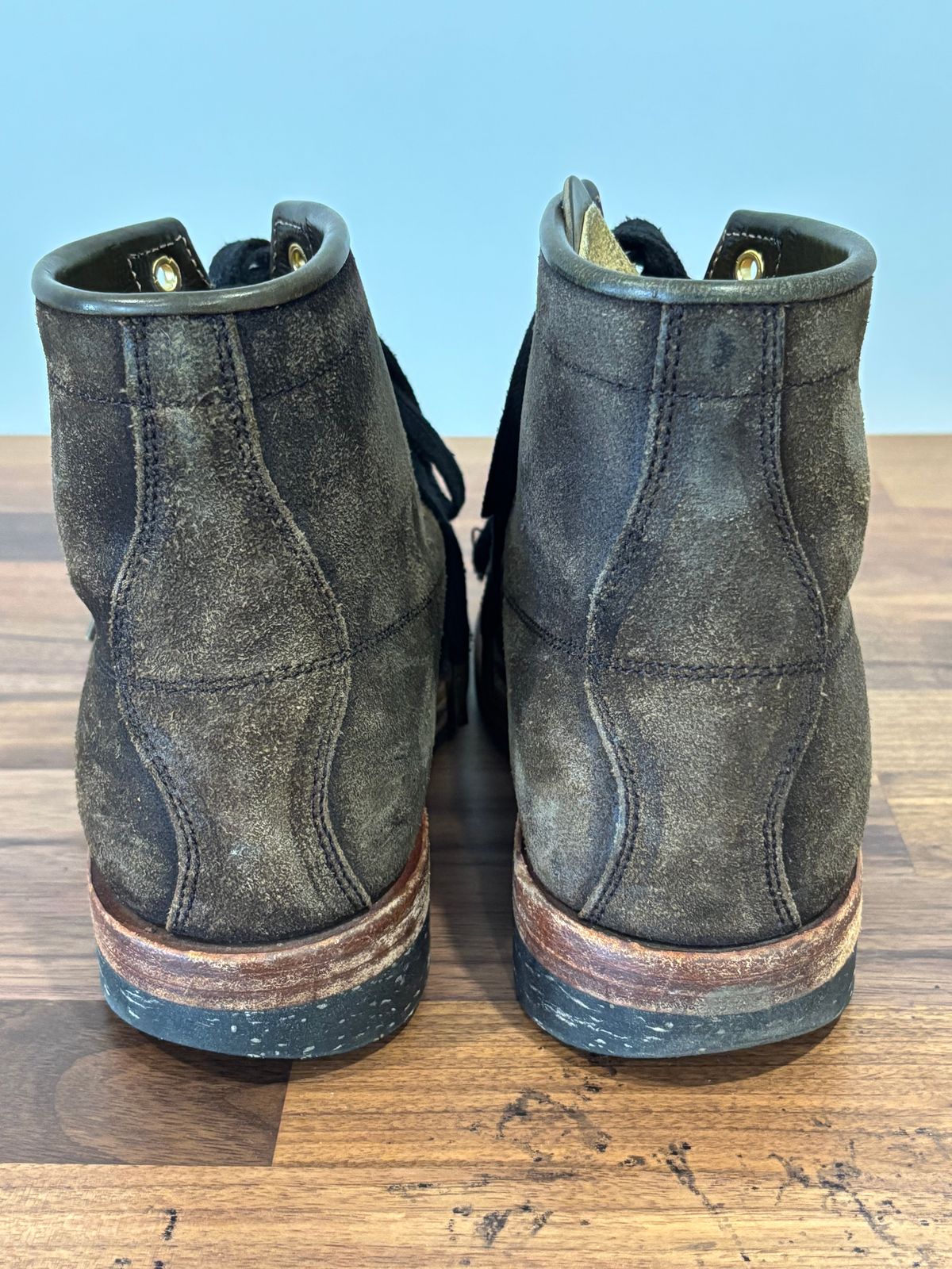 Photo by Tuan_Nguyen on November 4, 2025 of the Sagara Cordmaster in Badalassi Carlo Oliva Minerva Reverse Overdyed Black.