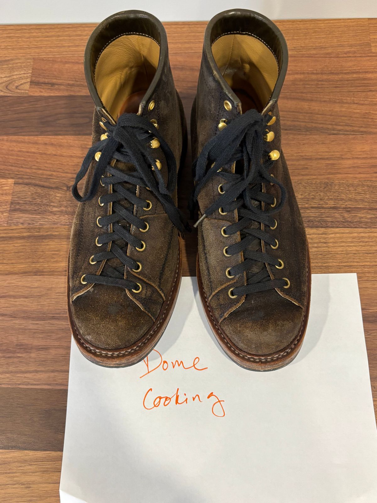 Photo by Tuan_Nguyen on November 4, 2025 of the Sagara Cordmaster in Badalassi Carlo Oliva Minerva Reverse Overdyed Black.