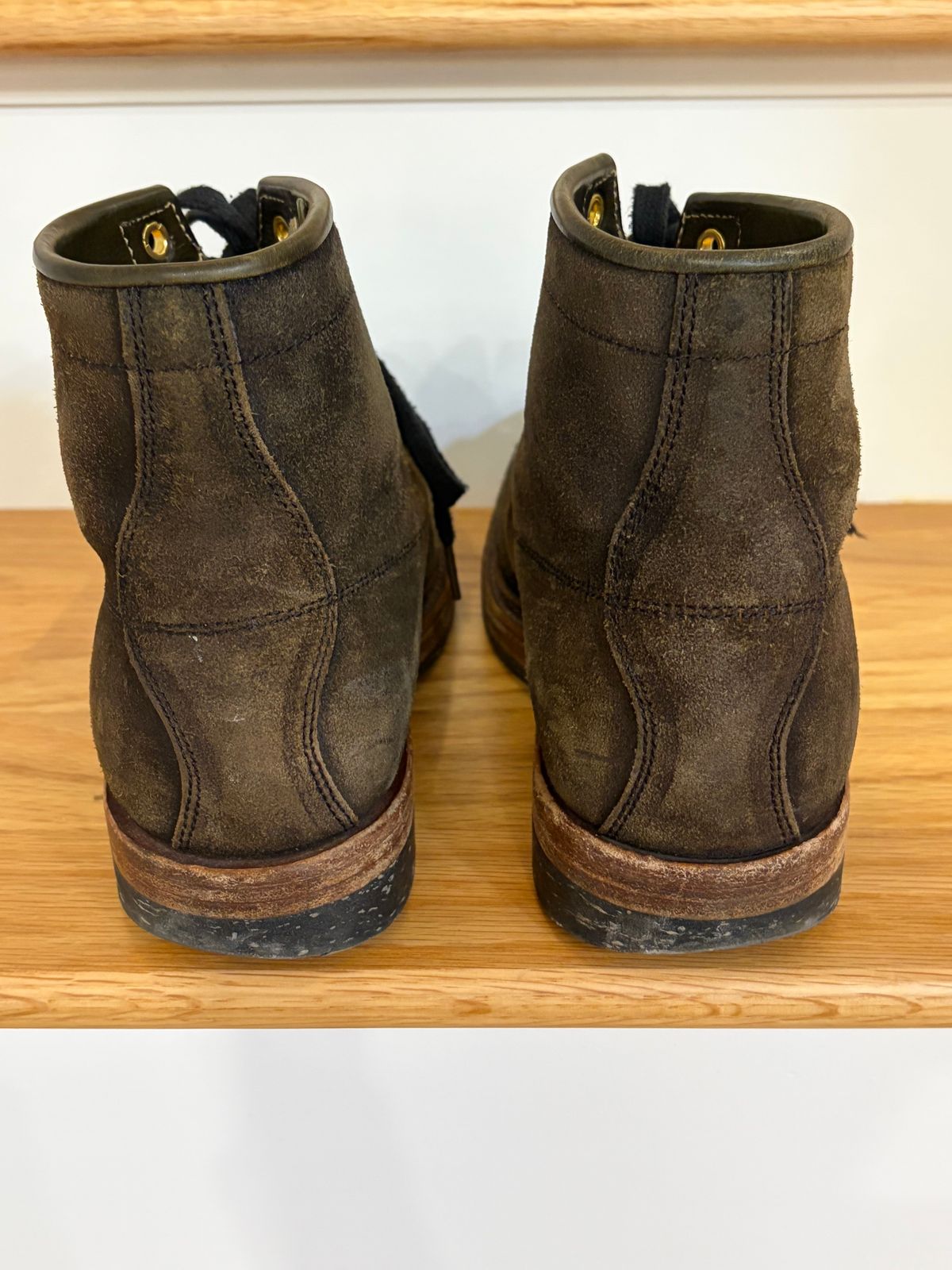 Photo by Tuan_Nguyen on January 3, 2026 of the Sagara Cordmaster in Badalassi Carlo Oliva Minerva Reverse Overdyed Black.