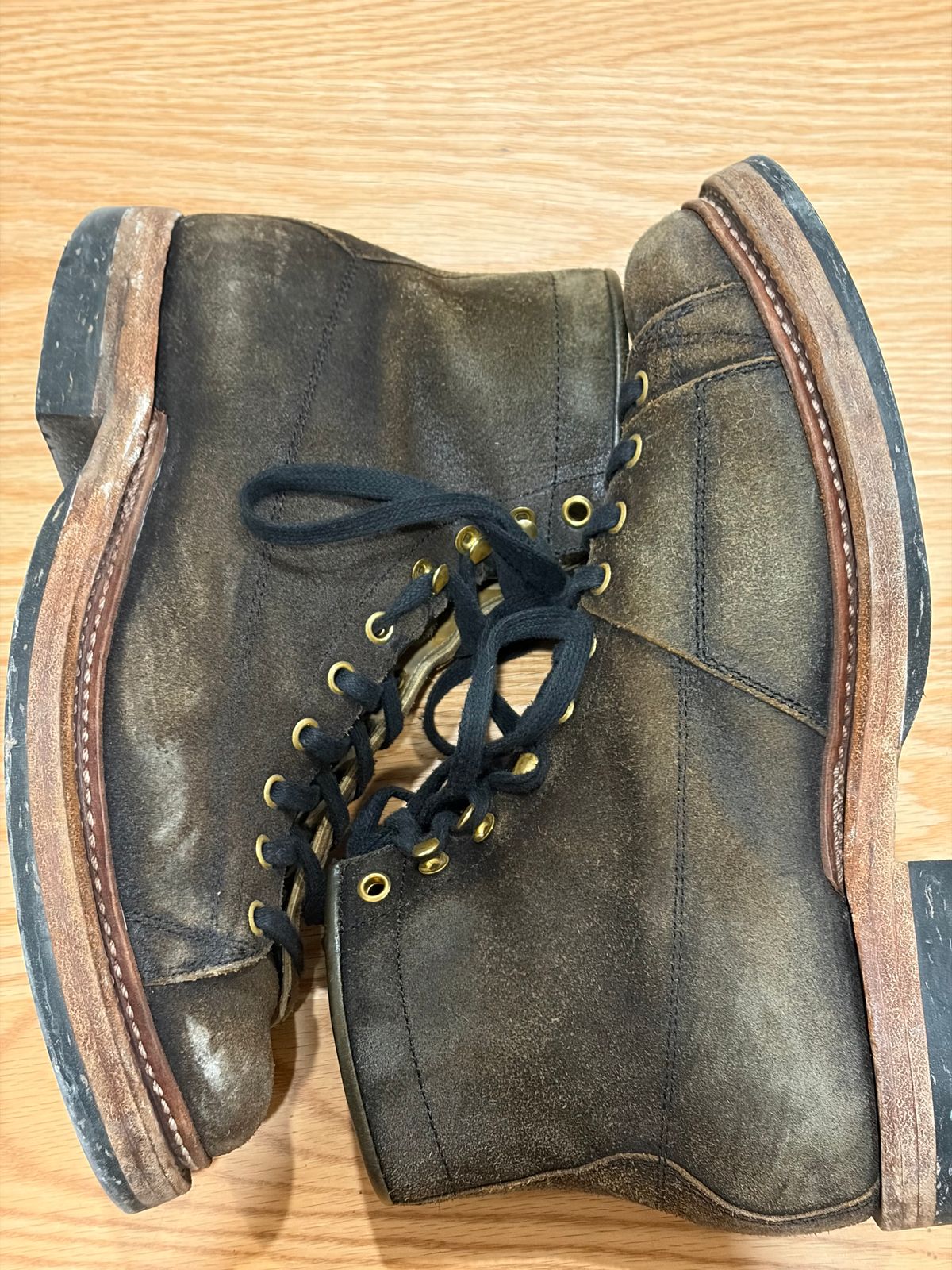 Photo by Tuan_Nguyen on February 5, 2026 of the Sagara Cordmaster in Badalassi Carlo Oliva Minerva Reverse Overdyed Black.