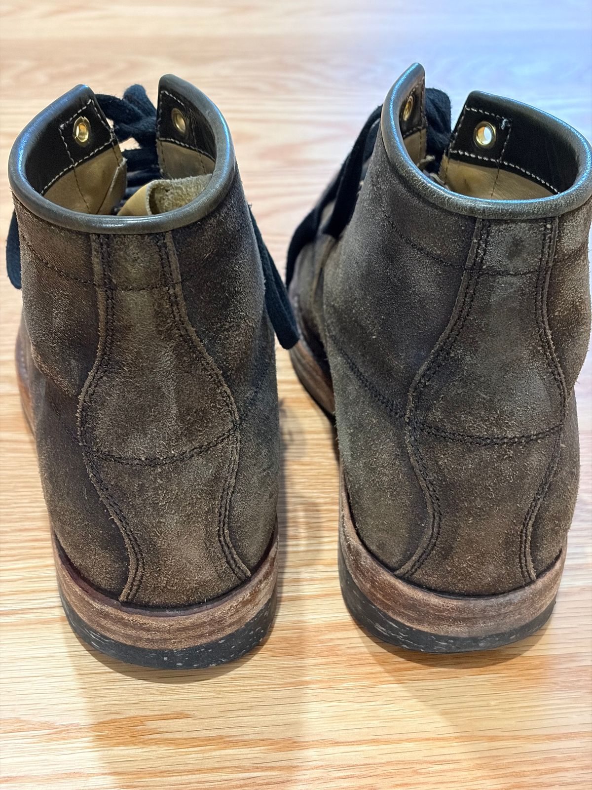 Photo by Tuan_Nguyen on April 3, 2026 of the Sagara Cordmaster in Badalassi Carlo Oliva Minerva Reverse Overdyed Black.