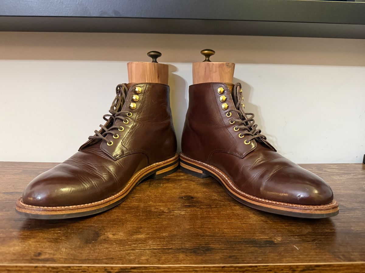 Photo by Shabazkilla on March 8, 2025 of the Grant Stone Edward Boot in Horween Dark Walnut Chromexcel.
