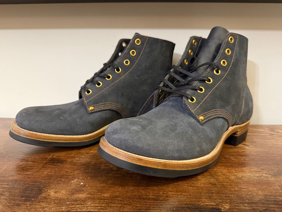 Photo by Shabazkilla on October 9, 2025 of the Iron Boots The Great Escape in Horween Navy Chamois Roughout.