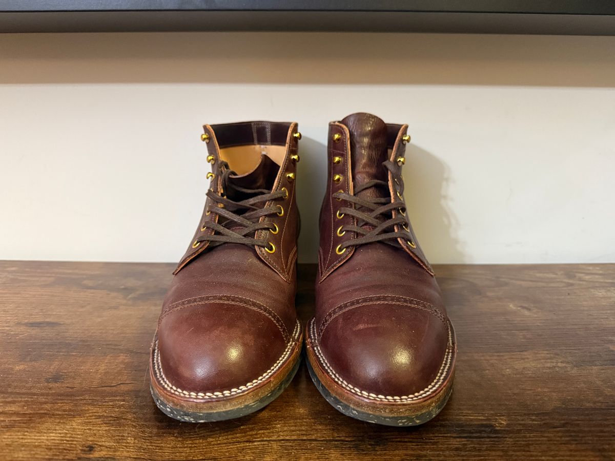 Photo by Shabazkilla on March 8, 2025 of the Iron Boots Devil Dog in Maryam Burgundy Hand-Dyed Horsehide.
