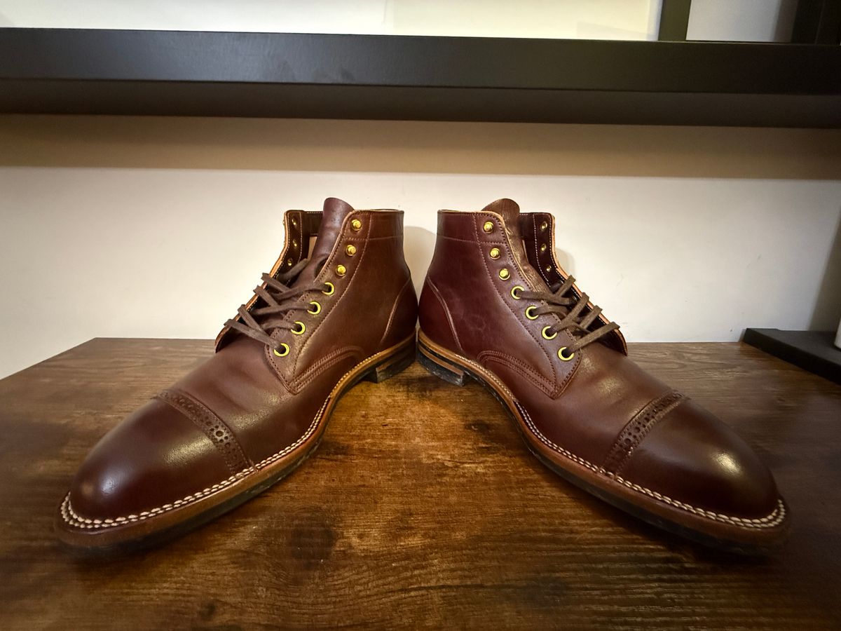 Photo by Shabazkilla on March 27, 2025 of the Iron Boots Devil Dog in Maryam Burgundy Hand-Dyed Horsehide.