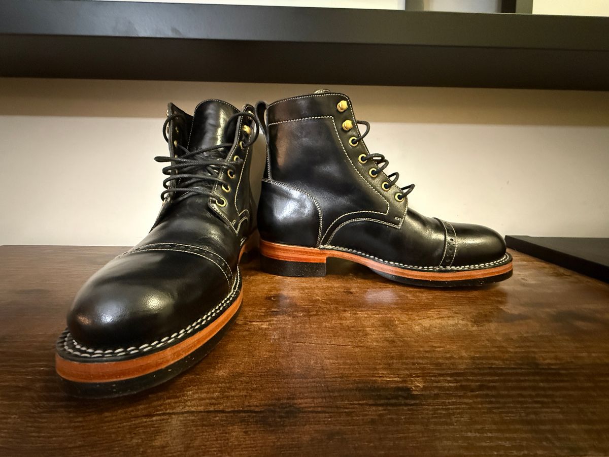 Photo by Shabazkilla on October 15, 2025 of the Blkbrd Shoemaker Luchador-Z in Maryam Black TPR Horsebutt.