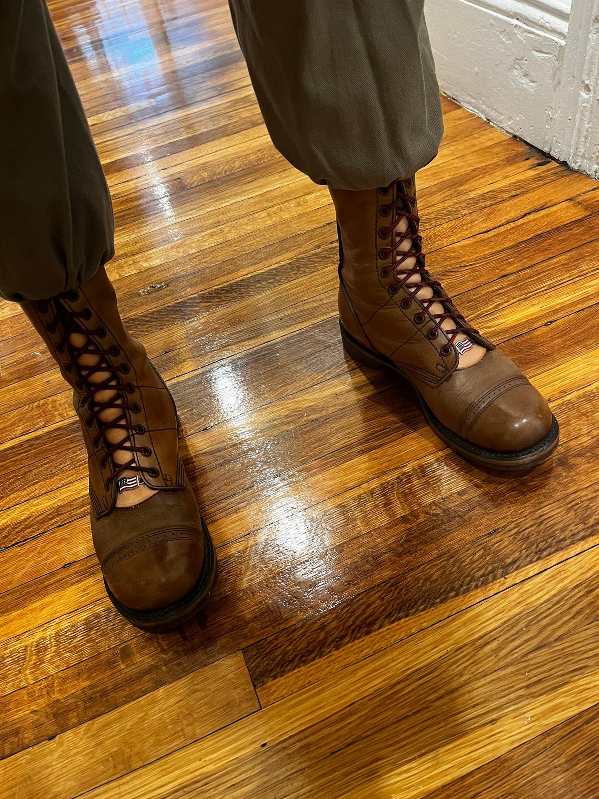 Photo by Hlmazur on October 4, 2024 of the Corcoran Jump Boot in Hand Dyed Light Tan.