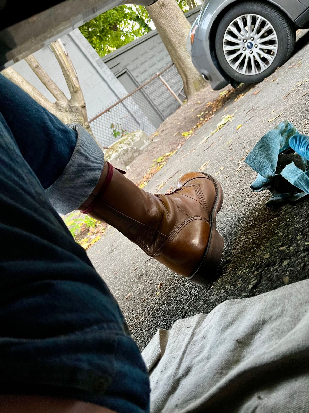 Photo by Hlmazur on October 20, 2024 of the Corcoran Jump Boot in Hand Dyed Light Tan.