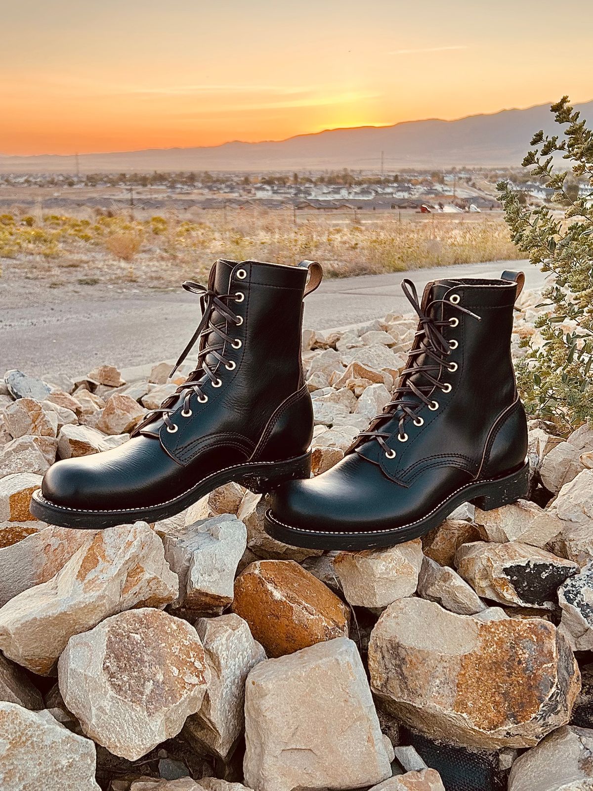 Photo by Wesbornbrand on October 9, 2024 of the Wesborn Custom Model in Horween Black Chromexcel.