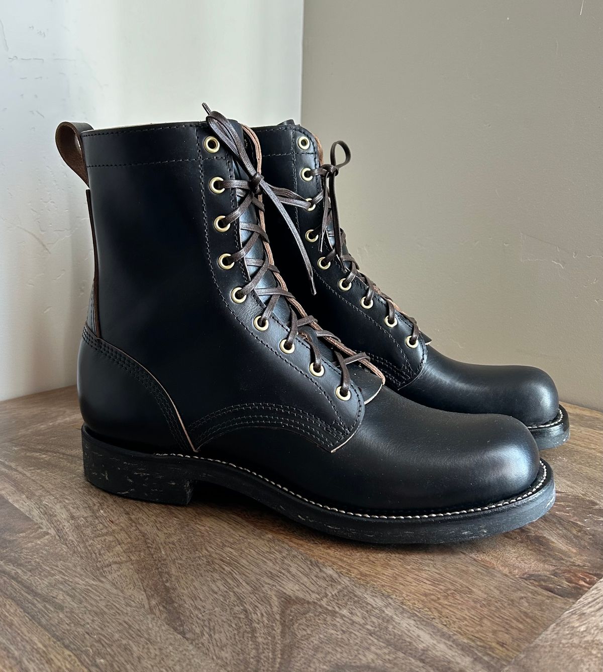 Photo by Wesbornbrand on October 9, 2024 of the Wesborn Custom Model in Horween Black Chromexcel.