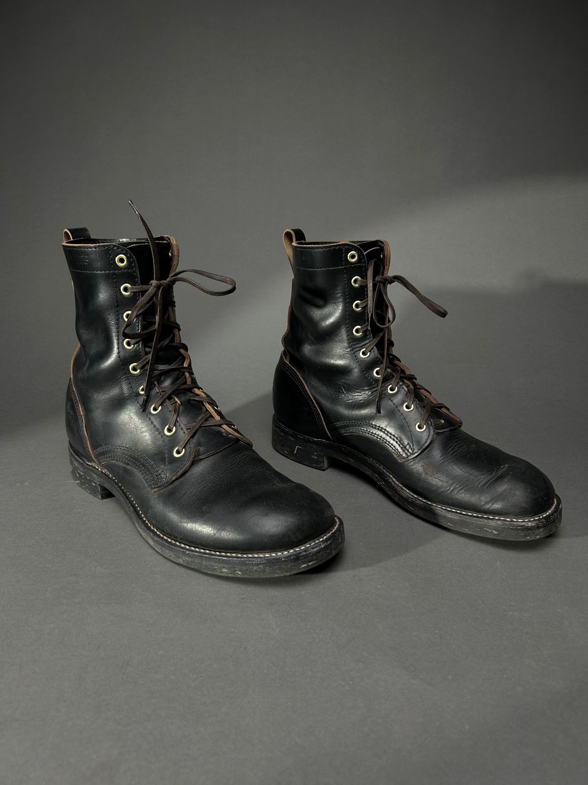 Photo by Wesbornbrand on November 6, 2024 of the Wesborn Custom Model in Horween Black Chromexcel.