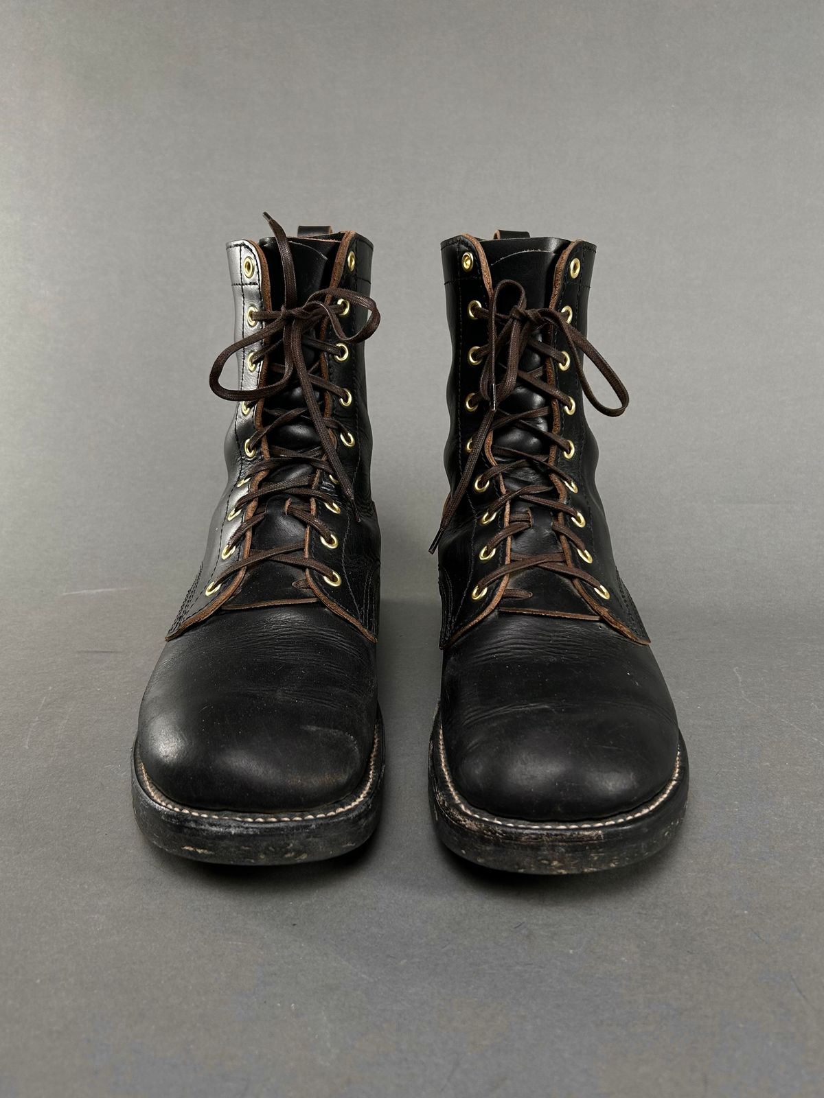 Photo by Wesbornbrand on November 6, 2024 of the Wesborn Custom Model in Horween Black Chromexcel.