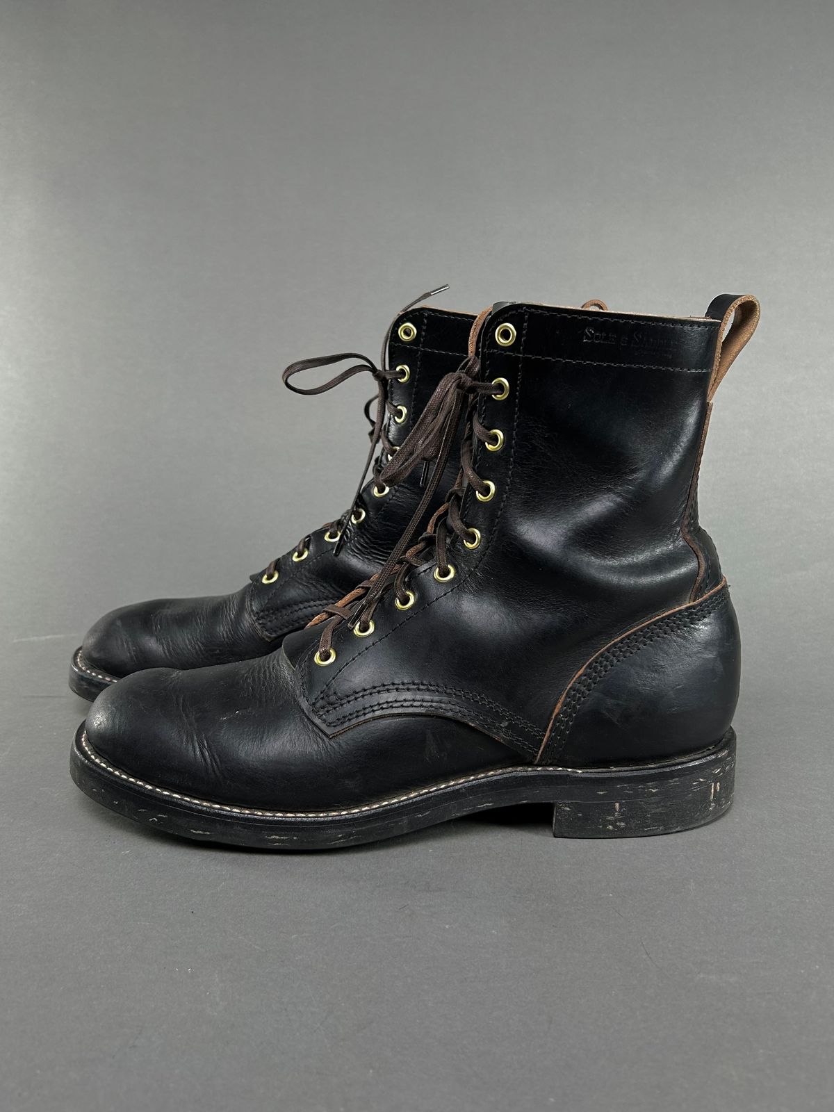 Photo by Wesbornbrand on November 6, 2024 of the Wesborn Custom Model in Horween Black Chromexcel.