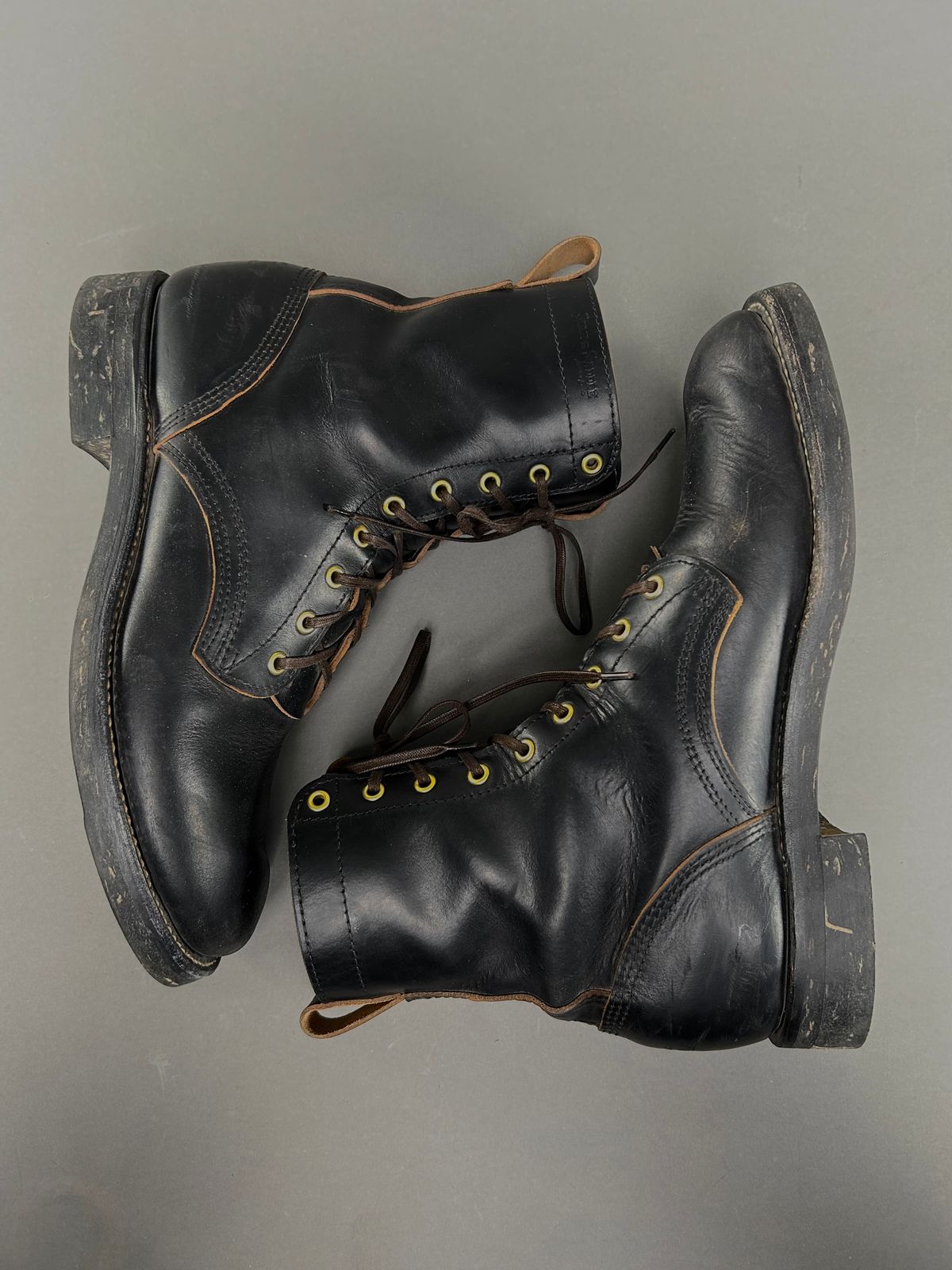 Photo by Wesbornbrand on November 6, 2024 of the Wesborn Custom Model in Horween Black Chromexcel.