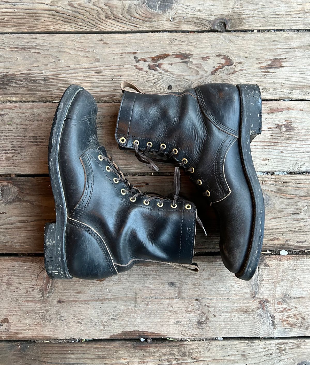 Photo by Wesbornbrand on December 1, 2024 of the Wesborn Custom Model in Horween Black Chromexcel.