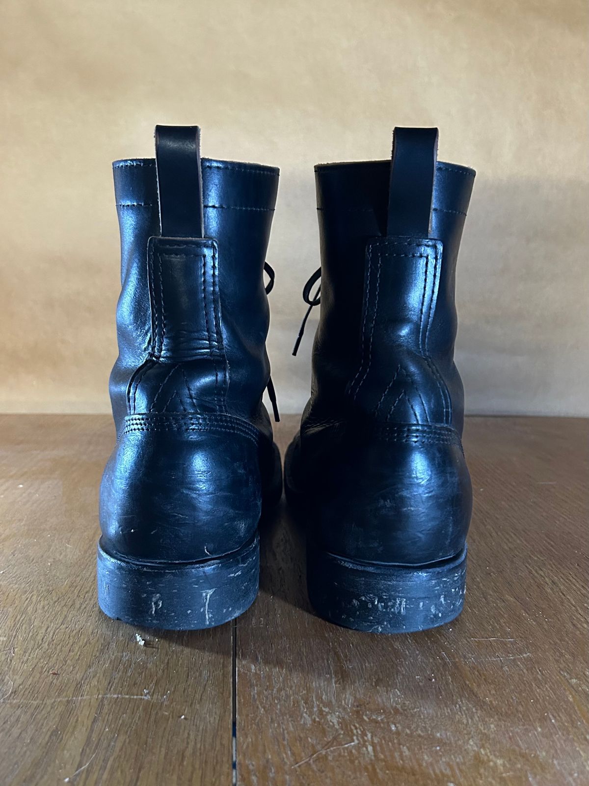 Photo by Wesbornbrand on January 6, 2025 of the Wesborn Custom Model in Horween Black Chromexcel.