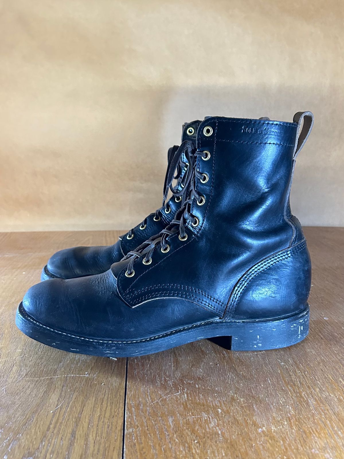 Photo by Wesbornbrand on January 6, 2025 of the Wesborn Custom Model in Horween Black Chromexcel.