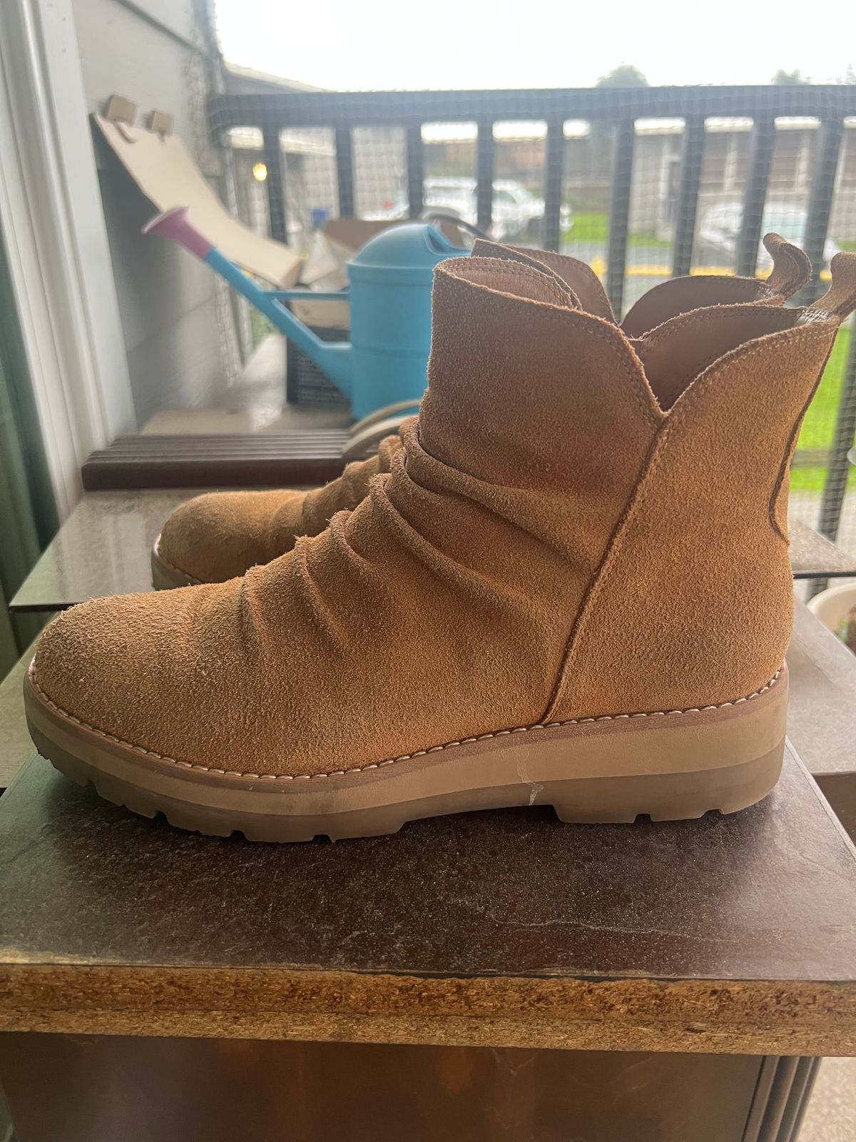 Photo by fenhems on January 5, 2026 of the earth et yonder in light brown 230 roughout.