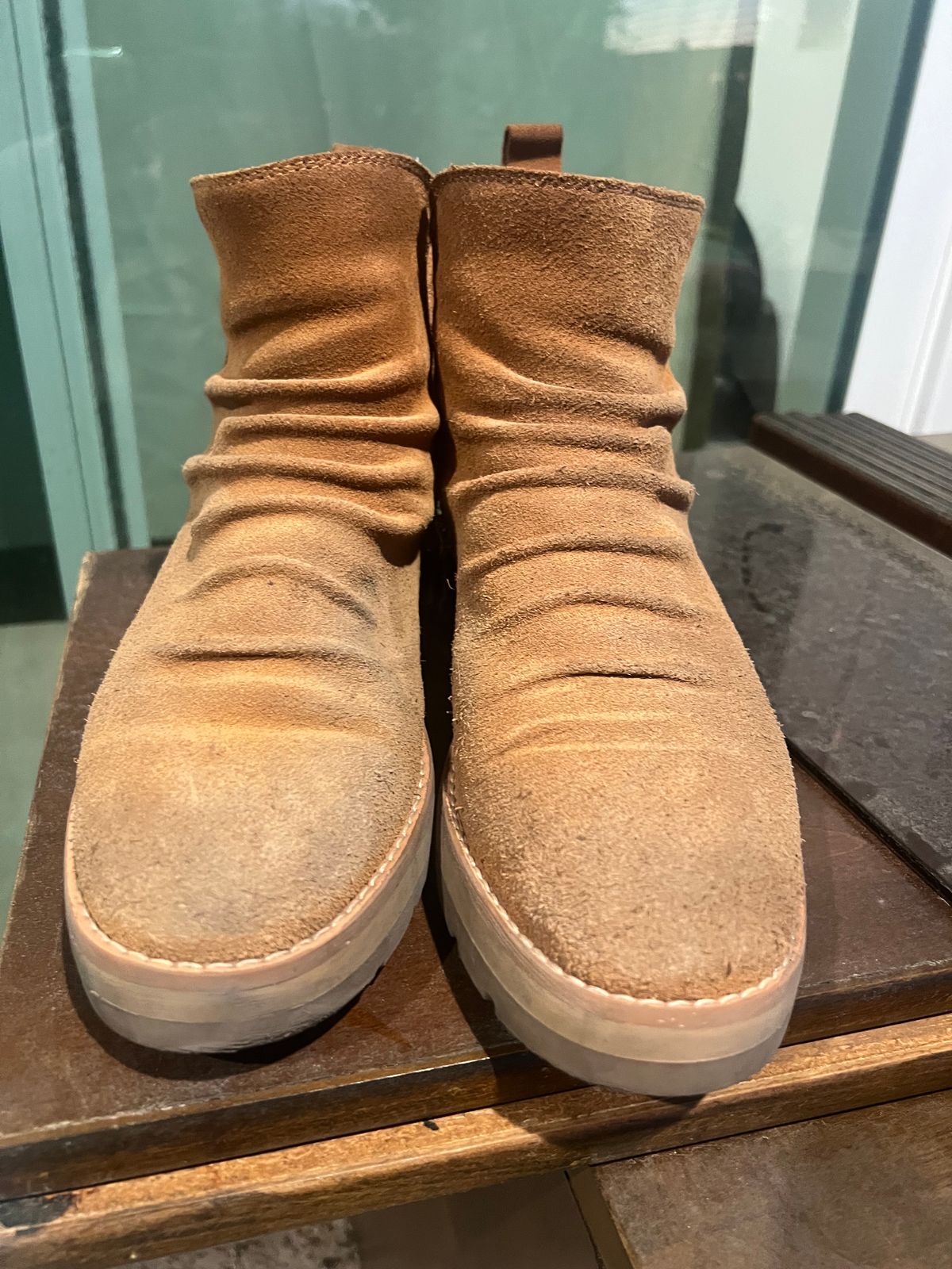 Photo by fenhems on February 5, 2026 of the earth et yonder in light brown 230 roughout.