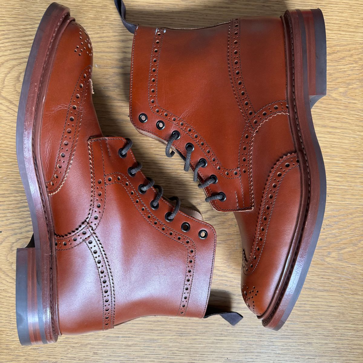 Photo by claus on April 1, 2024 of the Tricker's Stow Country Boot in Marron Antique.