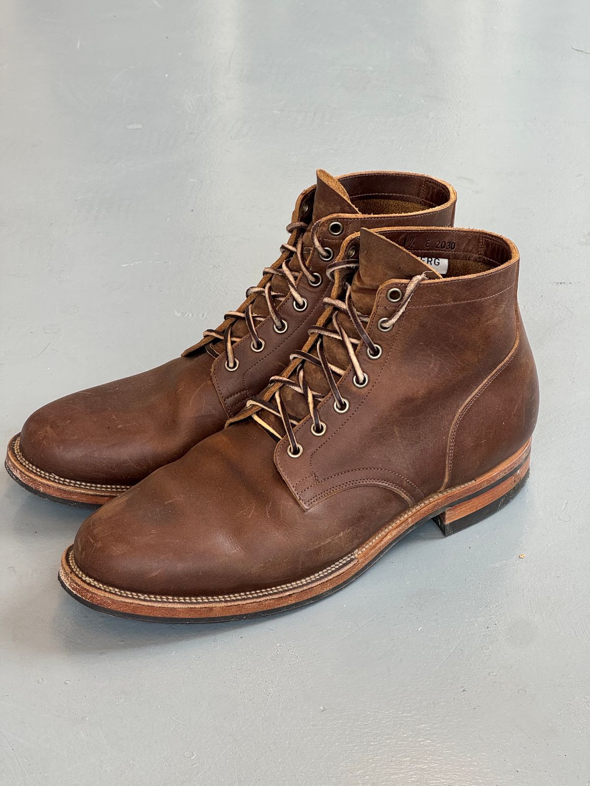 Photo by claus on May 30, 2025 of the Viberg Service Boot in Horween Wheat Predator.