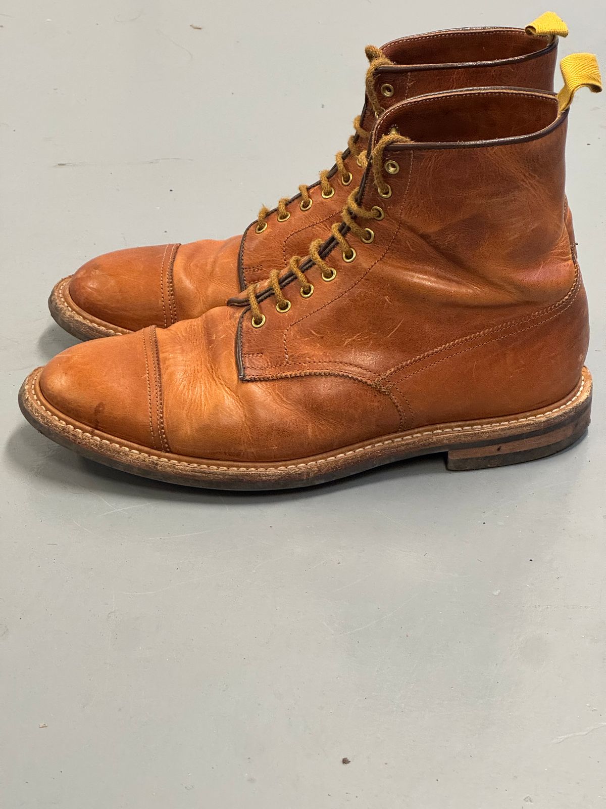 Photo by claus on December 3, 2025 of the Tricker's Churchill in Horween Natural Dublin.