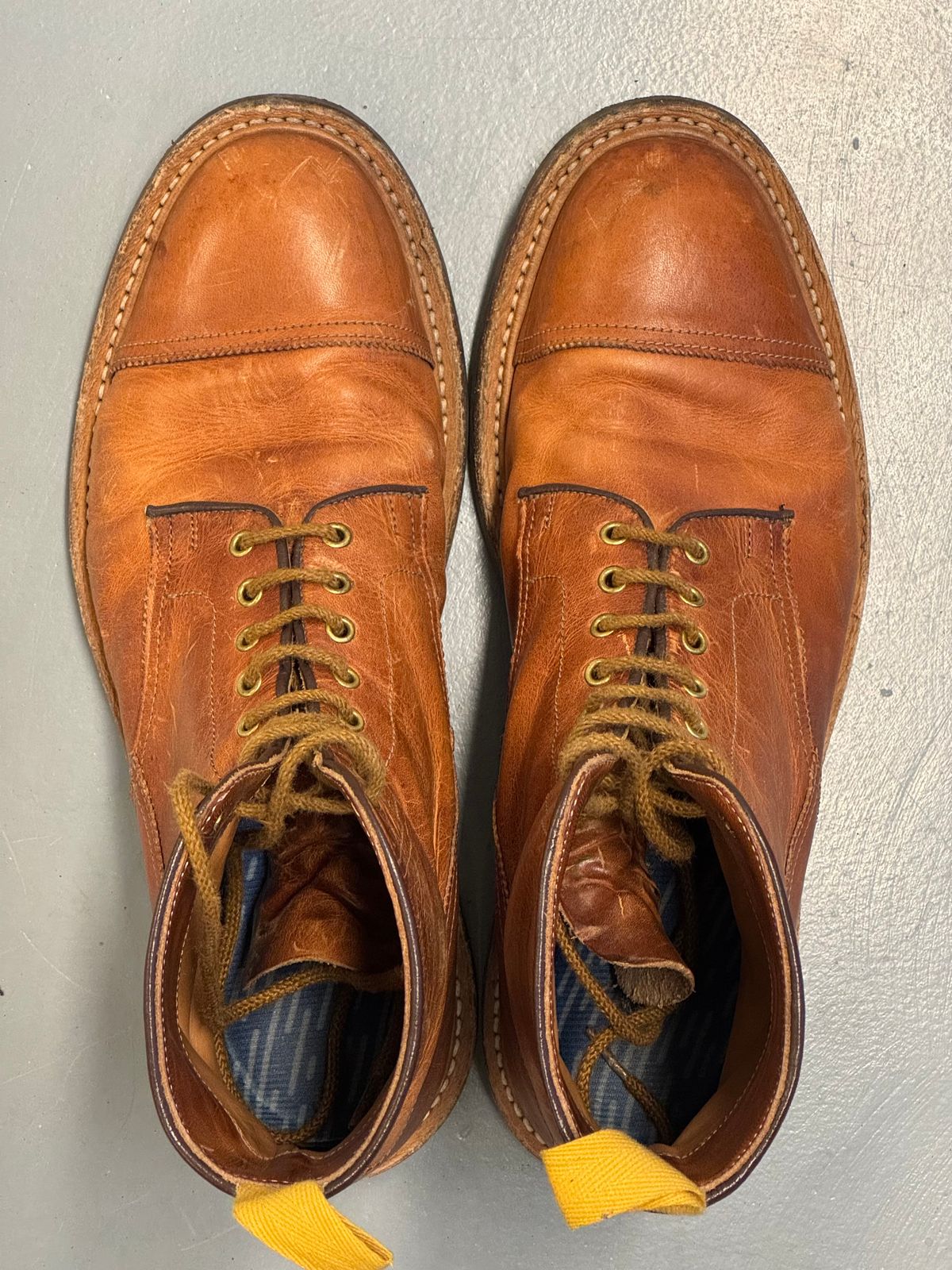 Photo by claus on December 3, 2025 of the Tricker's Churchill in Horween Natural Dublin.