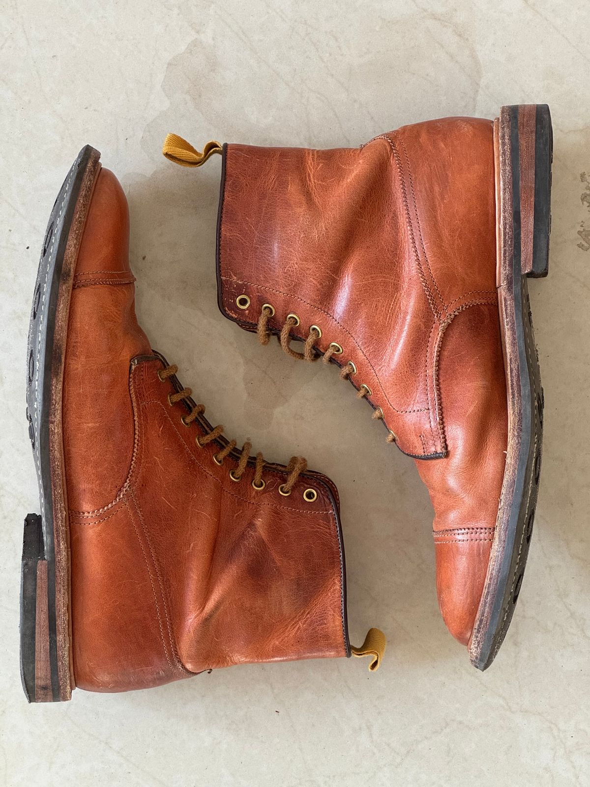 Photo by claus on January 2, 2026 of the Tricker's Churchill in Horween Natural Dublin.