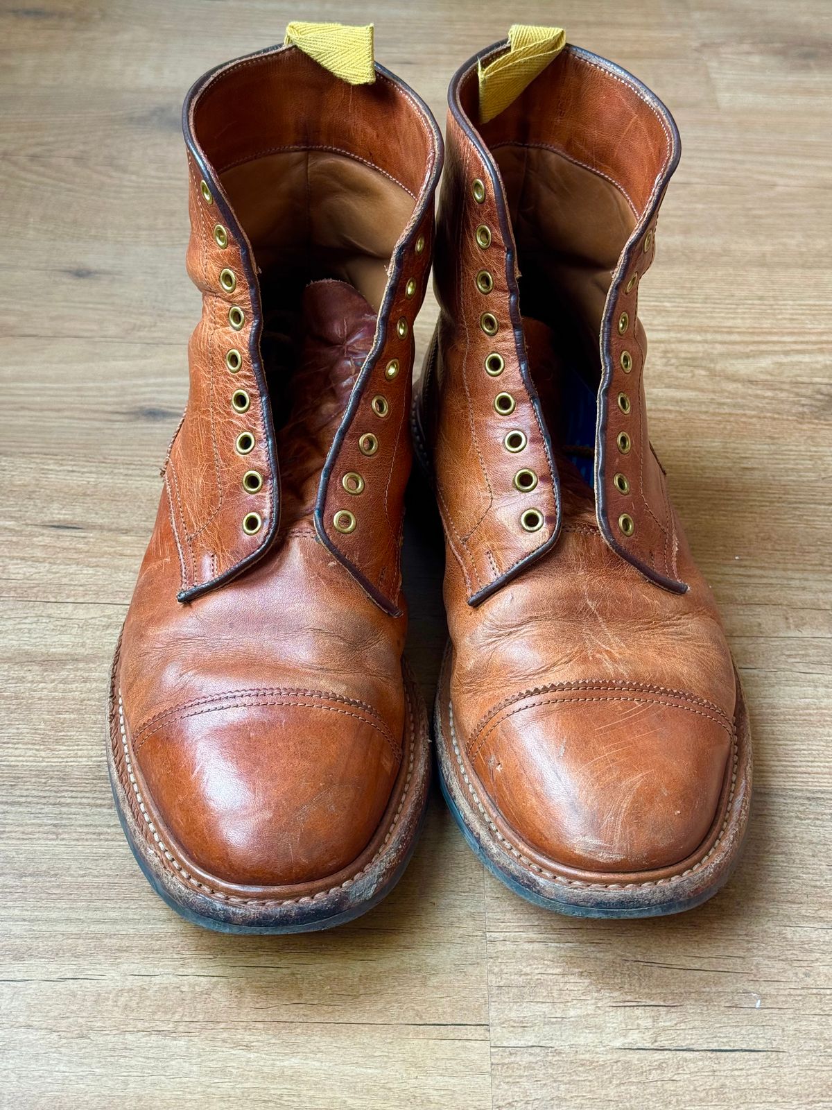 Photo by claus on March 1, 2026 of the Tricker's Churchill in Horween Natural Dublin.