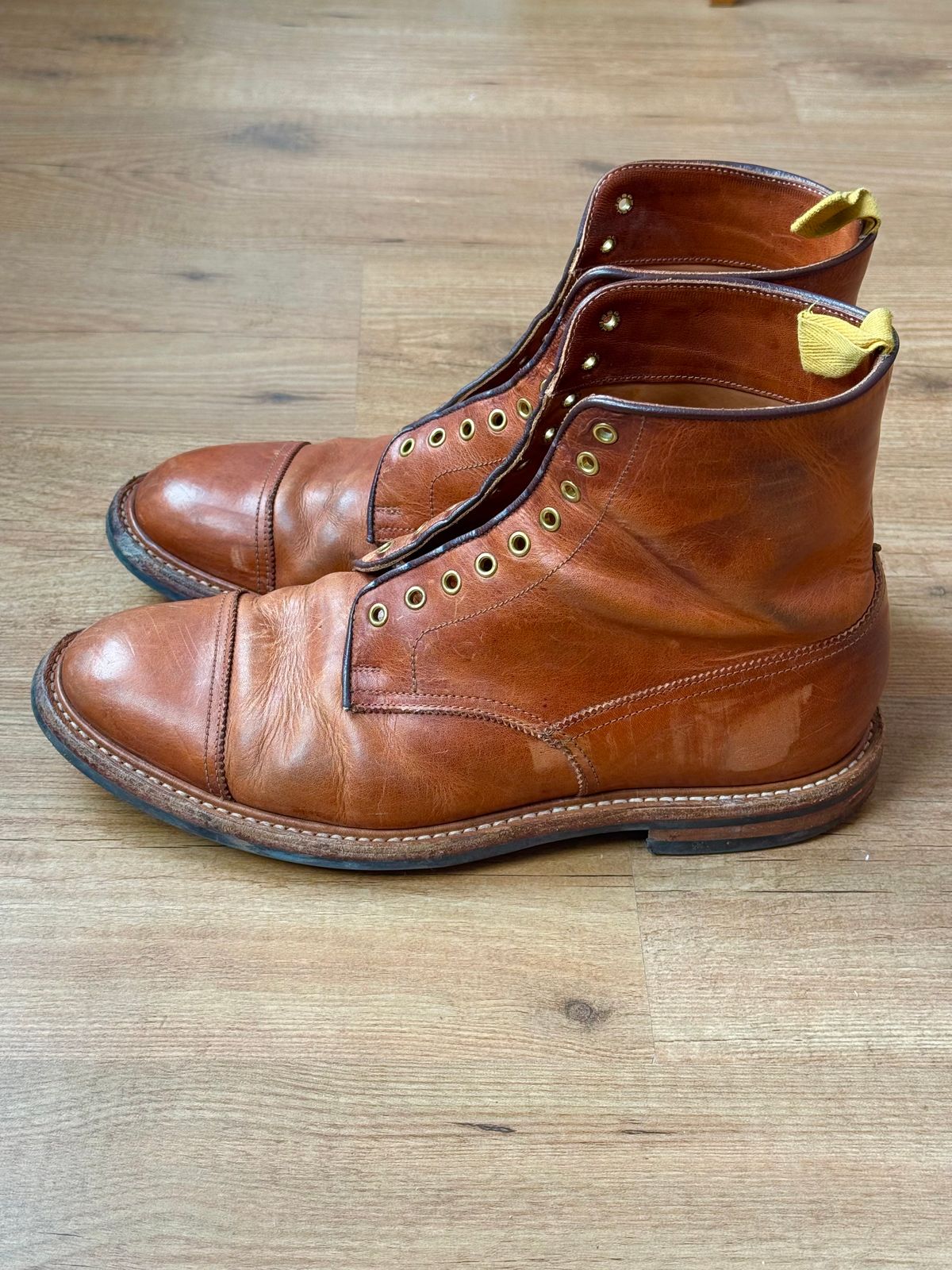 Photo by claus on March 1, 2026 of the Tricker's Churchill in Horween Natural Dublin.