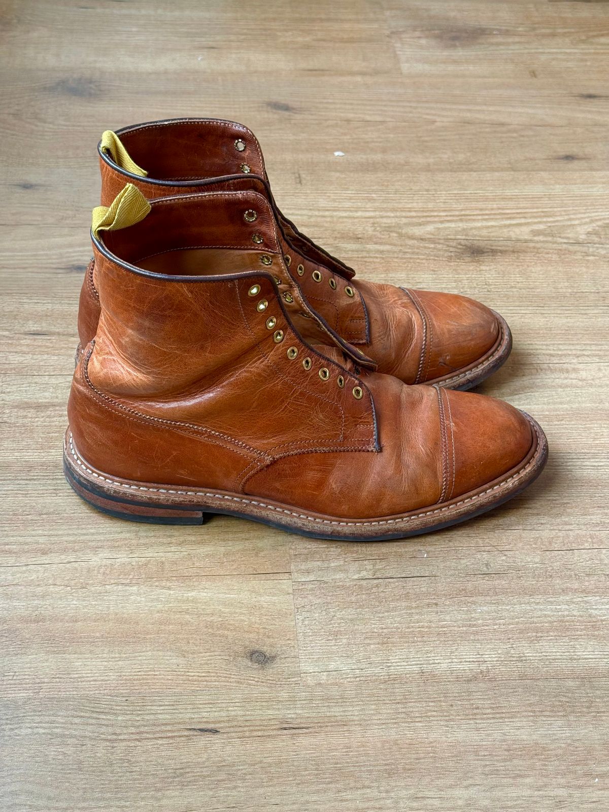 Photo by claus on March 1, 2026 of the Tricker's Churchill in Horween Natural Dublin.