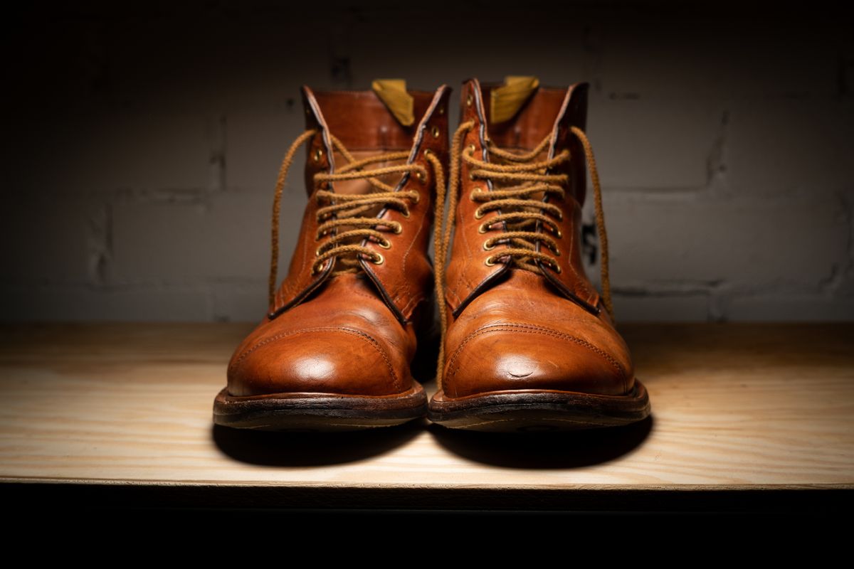 Photo by claus on March 24, 2026 of the Tricker's Churchill in Horween Natural Dublin.