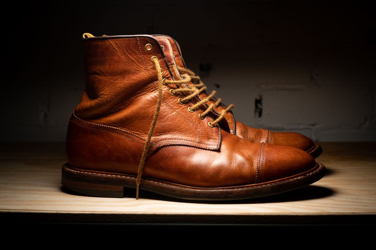 Photo by claus on March 24, 2026 of the Tricker's Churchill in Horween Natural Dublin.