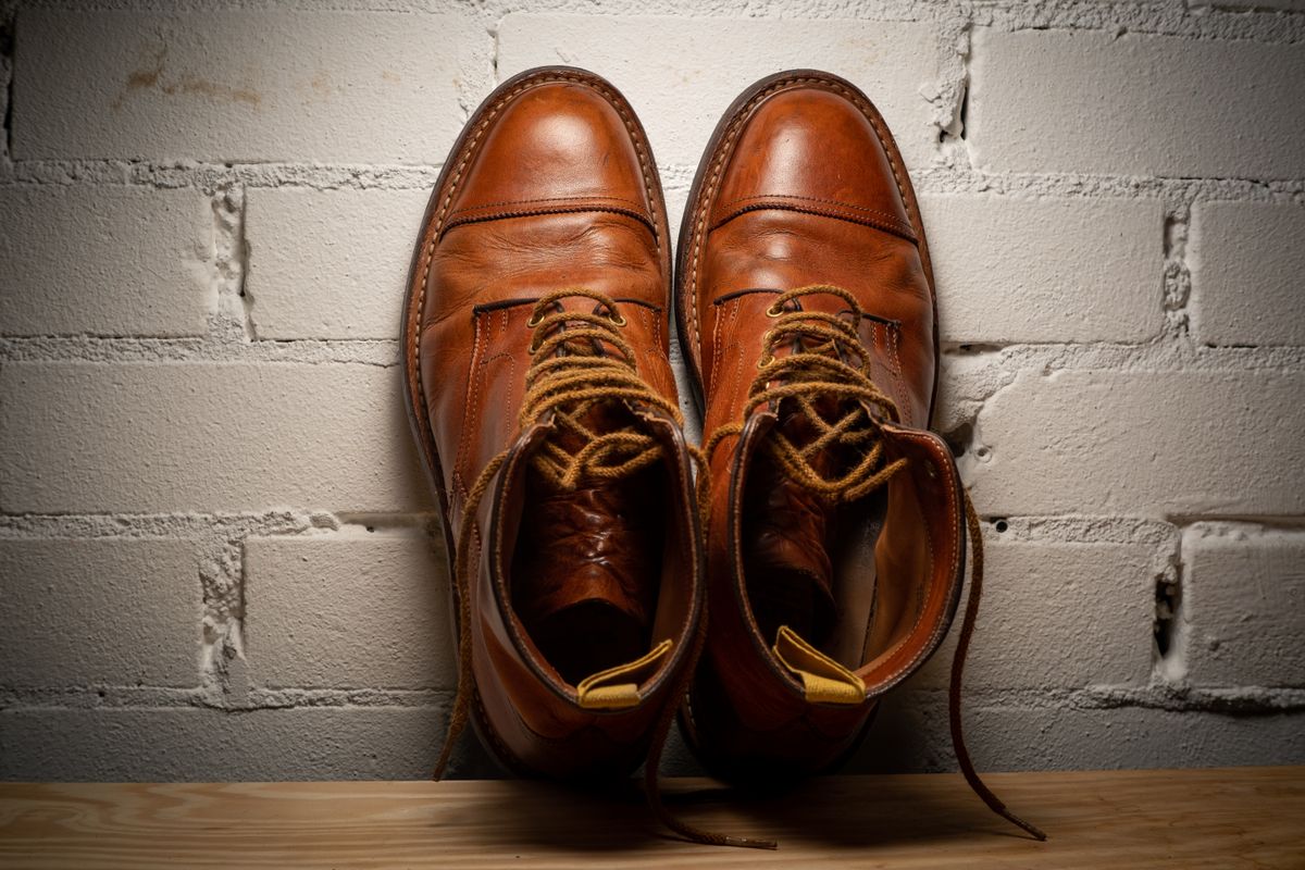 Photo by claus on March 24, 2026 of the Tricker's Churchill in Horween Natural Dublin.
