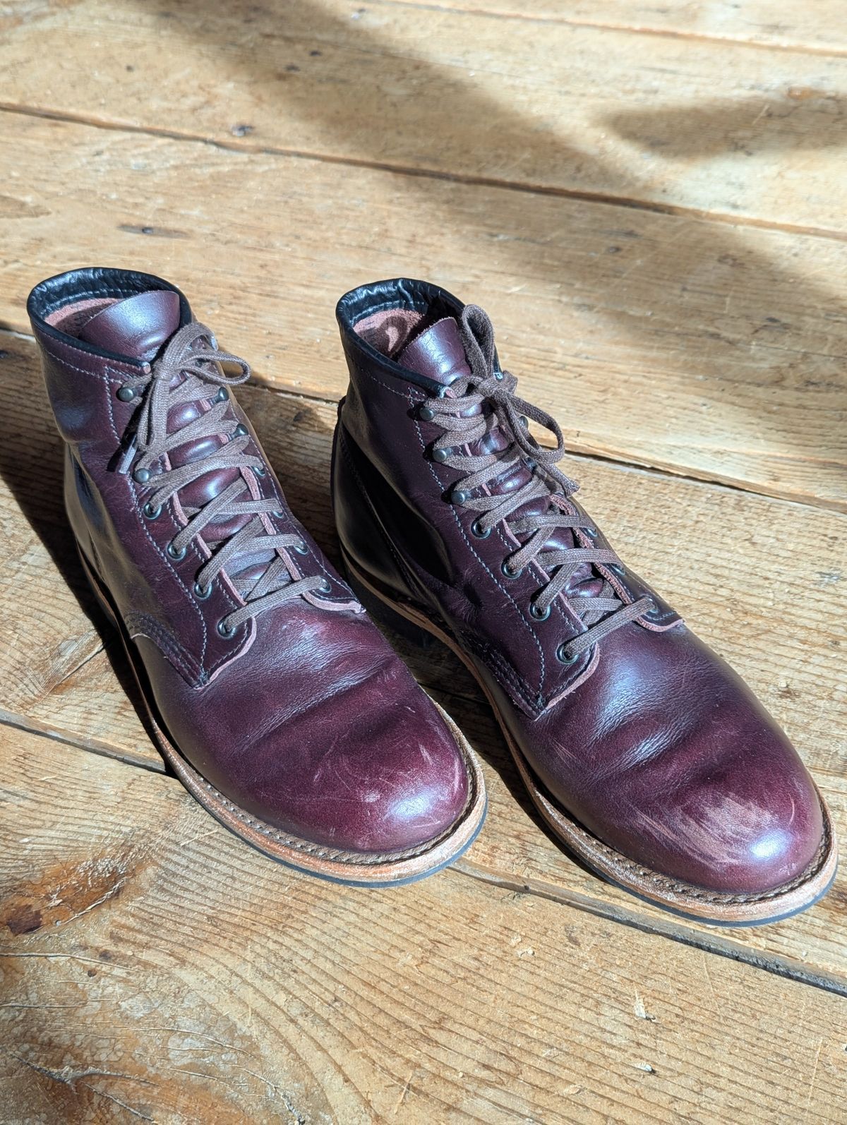 Photo by j3553 on February 21, 2026 of the Red Wing Beckman in S.B. Foot Black Cherry Excalibur.