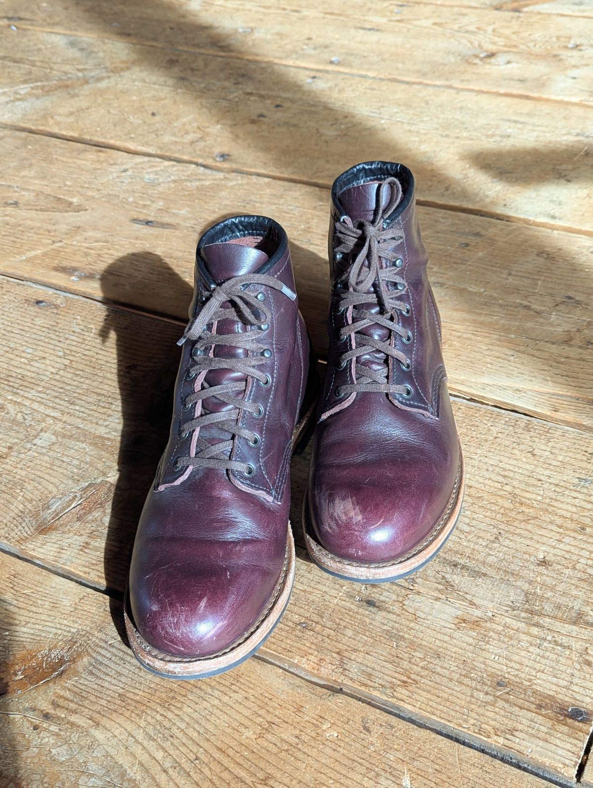 Photo by j3553 on February 21, 2026 of the Red Wing Beckman in S.B. Foot Black Cherry Excalibur.