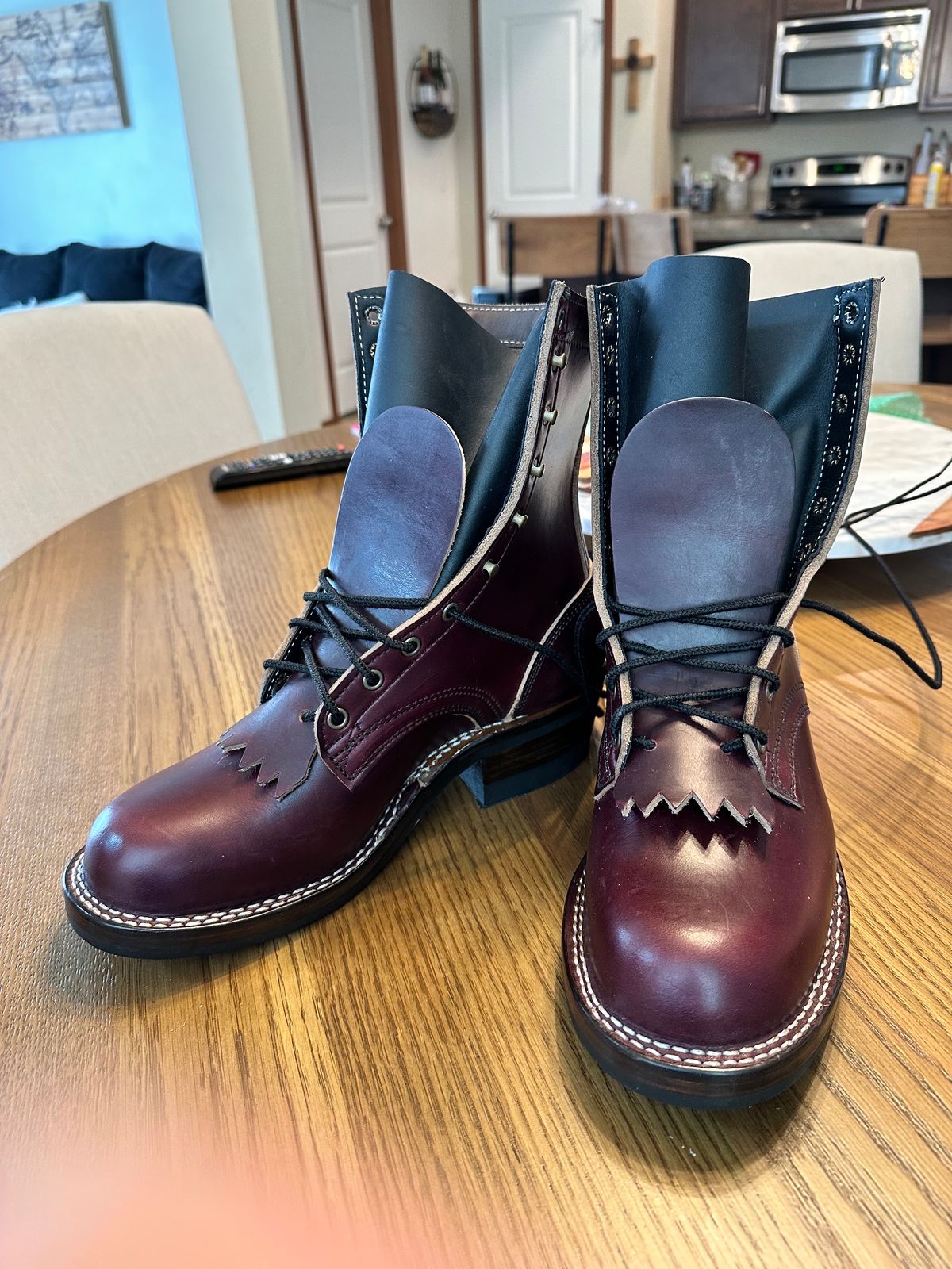 Photo by PNW_boot_dad1792 on June 16, 2023 of the Frank's Boots Wilshire in Horween Burgundy Chromexcel.