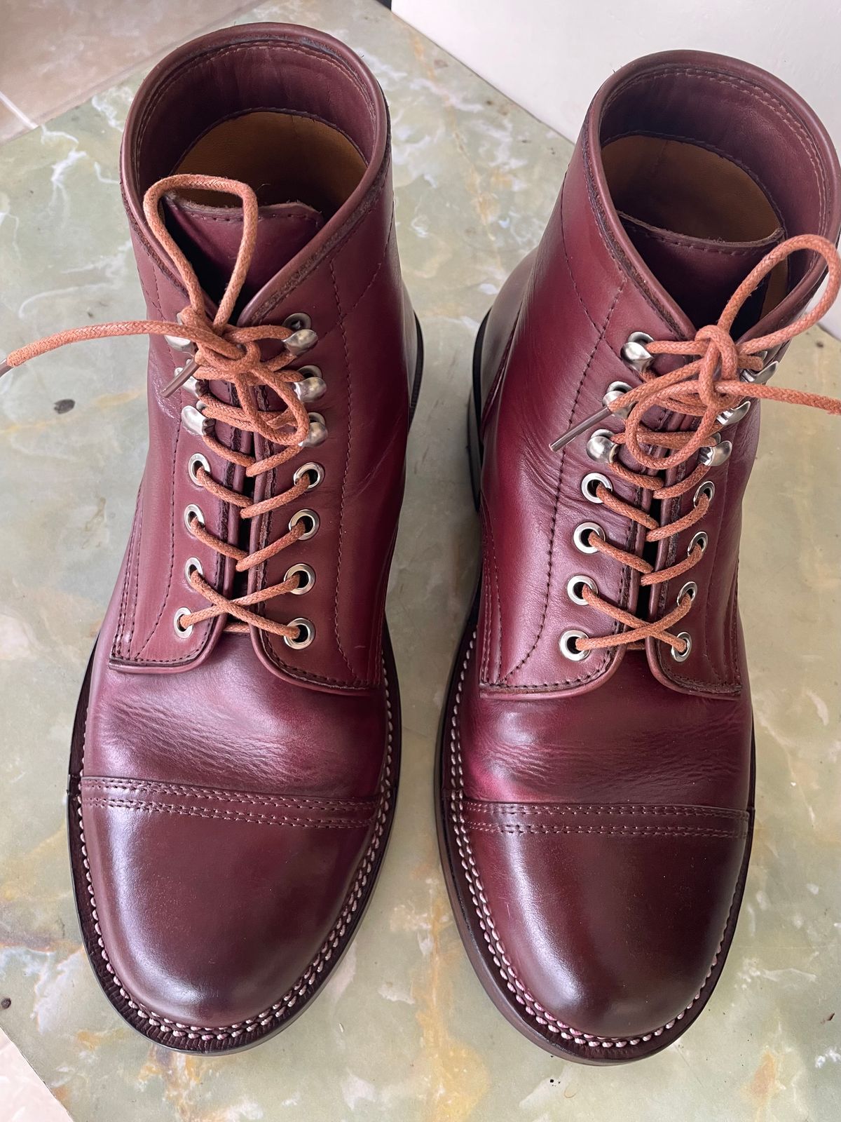 Photo by bluejudeman on November 14, 2024 of the Txture Custom Model in oxblood pull up.