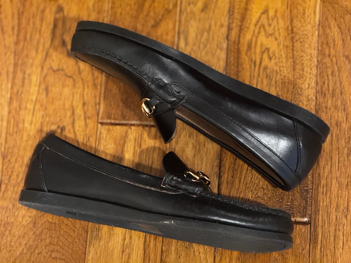 Photo by clintashlock on January 5, 2025 of the Oak Street Bootmakers Bit Moc in Teacore Black Overdye Horse Rump.