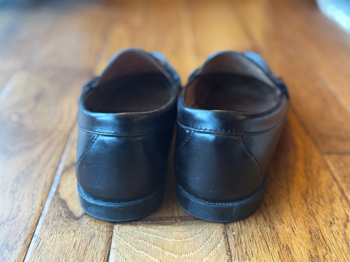 Photo by clintashlock on February 5, 2025 of the Oak Street Bootmakers Bit Moc in Teacore Black Overdye Horse Rump.